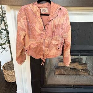Women's Pink Camo Hooded Jacket